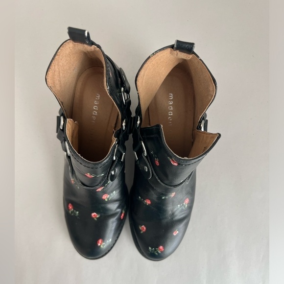 Madden Girl Finnian - Black Boot/Roses Size 7 - Picture 2 of 12